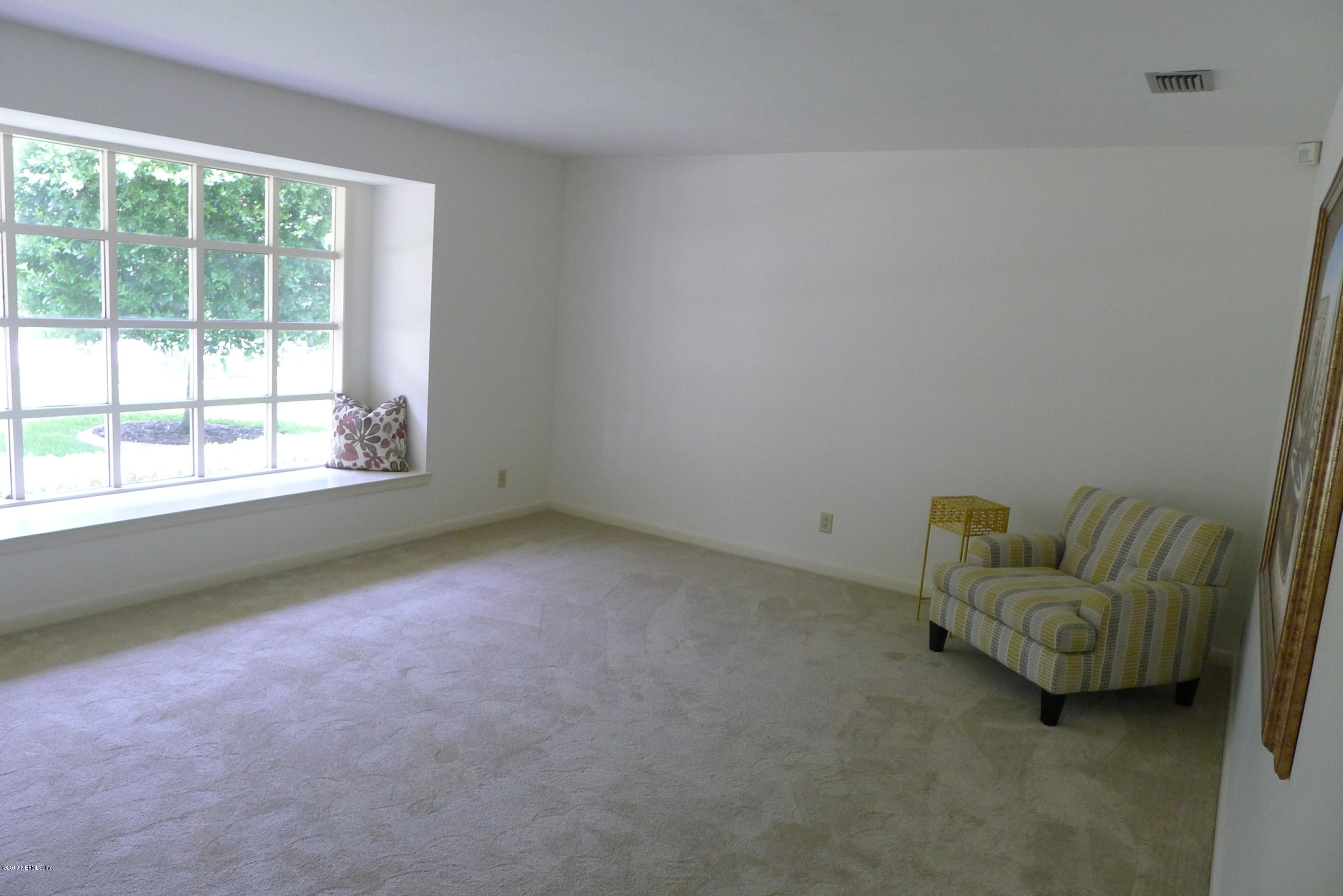 1060 Lido Road Jacksonville, FL 32216 - Photo 10 of 37 large living room with picture window
