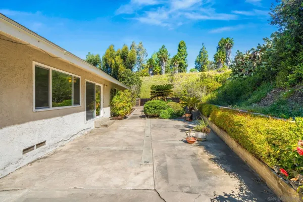 a view of a house with outdoor space