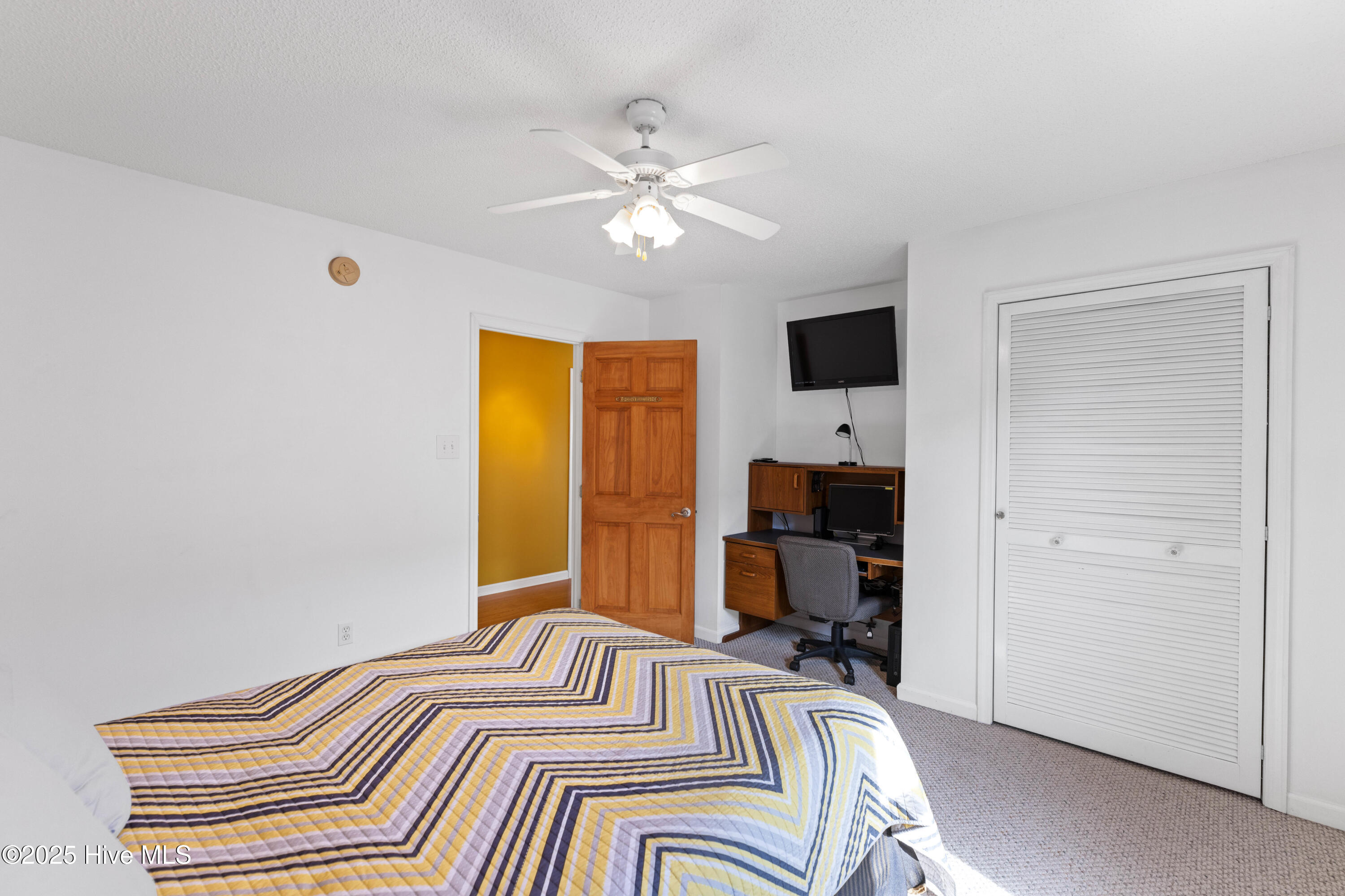 550 Atkinson Point Road Surf City, NC 28445 - Photo 19 of 32 016_550_atkinson_point_road_final-16_638