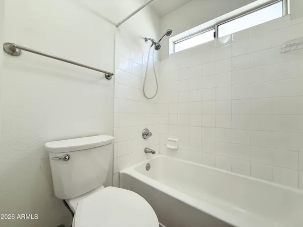 $285,000 | 1880 East Morten Avenue, Unit 202, Phoenix, AZ 85020