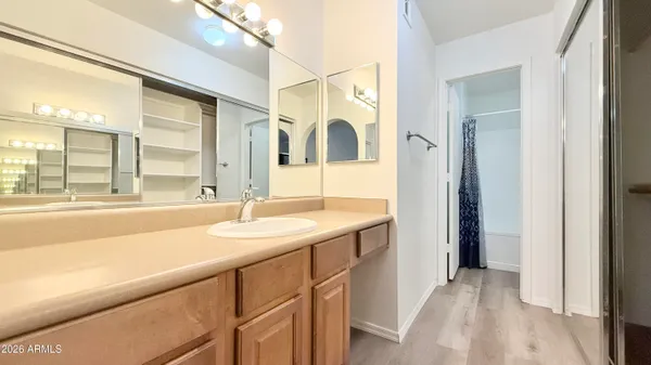 $285,000 | 1880 East Morten Avenue, Unit 202, Phoenix, AZ 85020