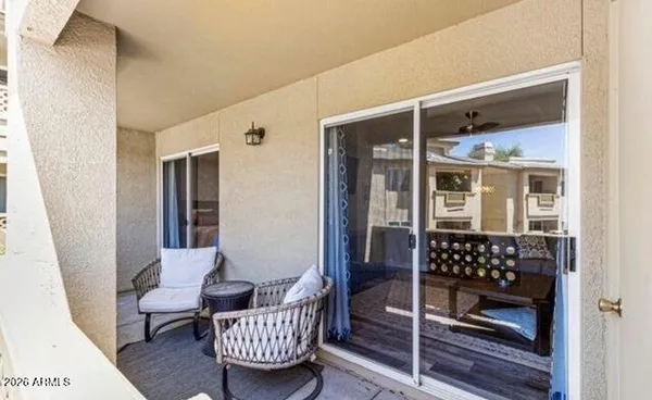 $285,000 | 1880 East Morten Avenue, Unit 202, Phoenix, AZ 85020