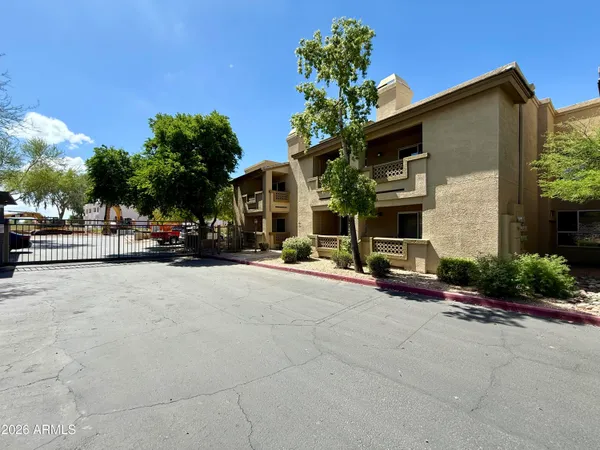 $285,000 | 1880 East Morten Avenue, Unit 202, Phoenix, AZ 85020