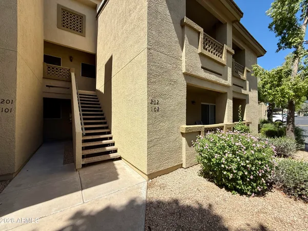 $285,000 | 1880 East Morten Avenue, Unit 202, Phoenix, AZ 85020