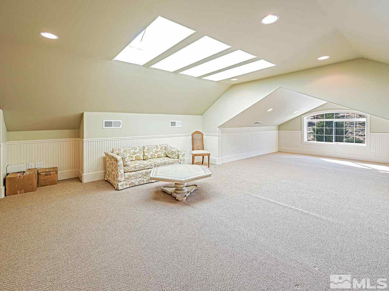 3644 Silver Vista Drive Reno, NV 89511 - Photo 21 of 40 a room with a bed