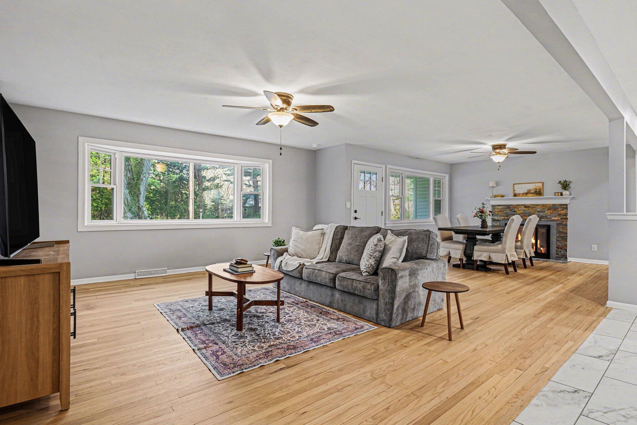 223 Hartman Road Niles, MI 49120 - Photo 2 of 26 004_file_9244