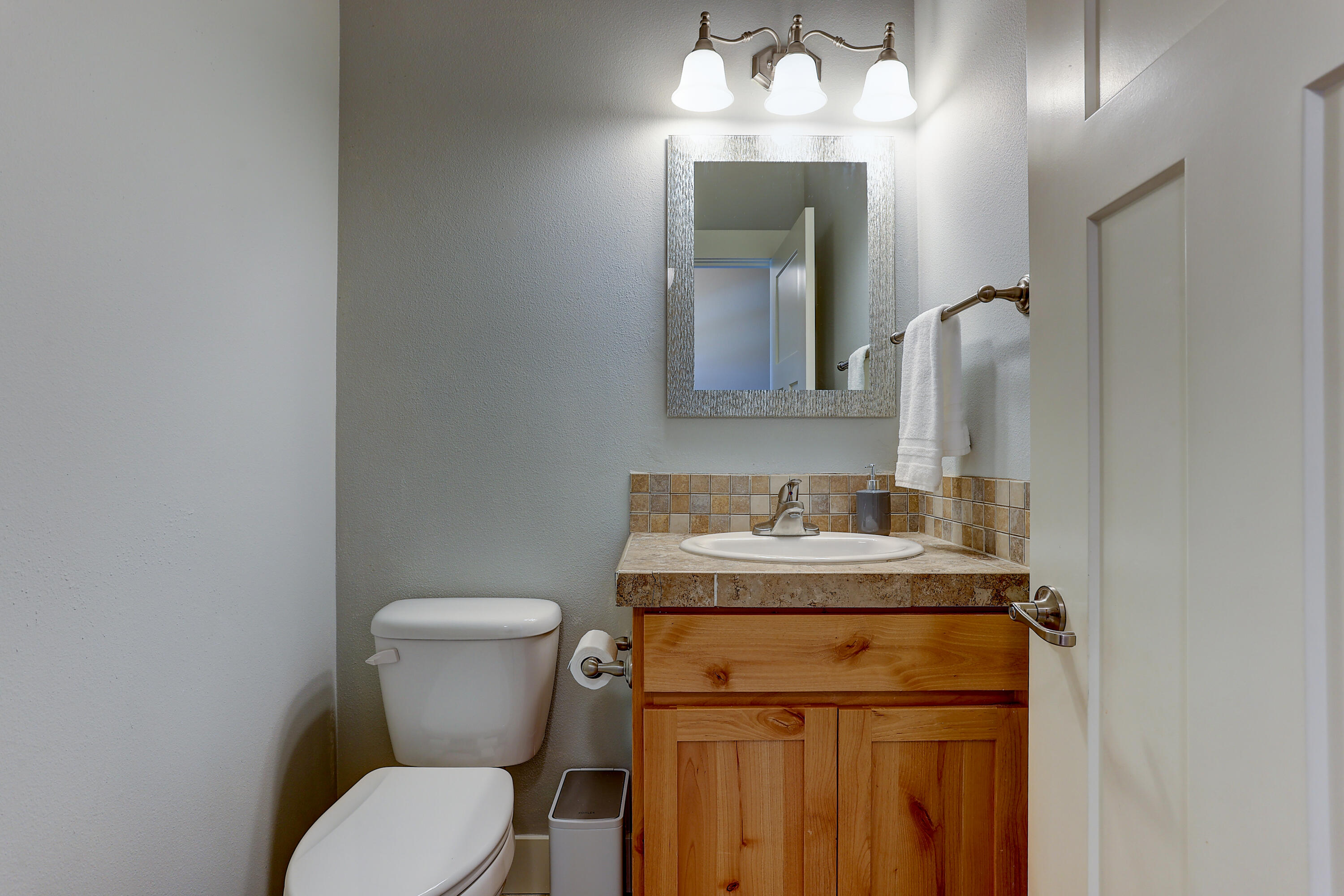 62509 Eagle Road Bend, OR 97701 - Photo 17 of 25 62509 Eagle Road-3