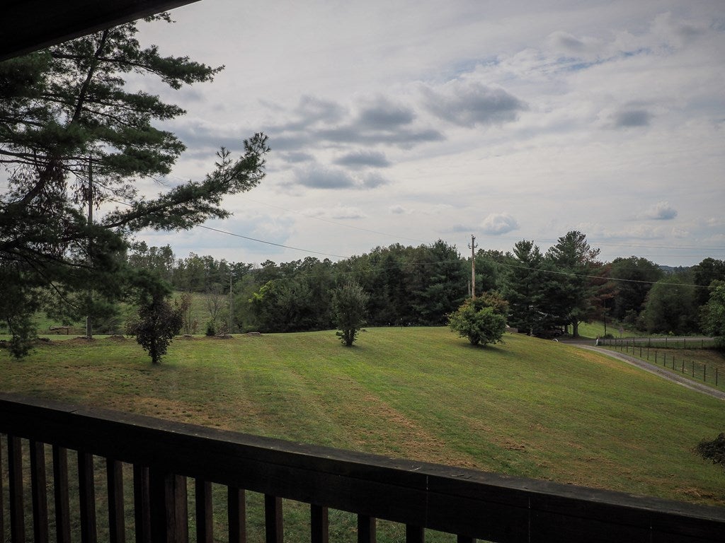 2138 Snow Hill Road Galax, VA 24333 - Photo 17 of 36 Gallery Image 17