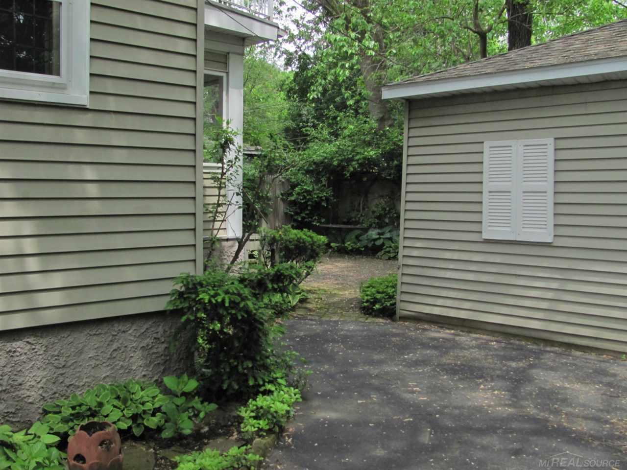 120 Mapleton Road Grosse Pointe Farms, MI 48236 - Photo 6 of 24