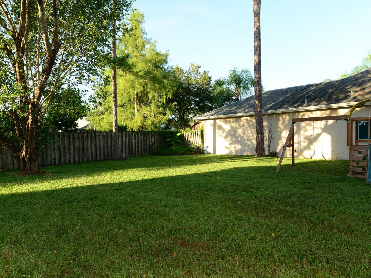 1027 Aviary Road Wellington, FL 33414 - Photo 15 of 16 backyard1