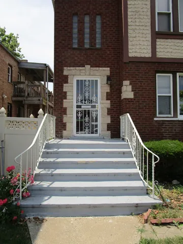 $183,000 | 942 Bellwood Avenue, Bellwood, IL 60104