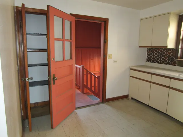 $183,000 | 942 Bellwood Avenue, Bellwood, IL 60104