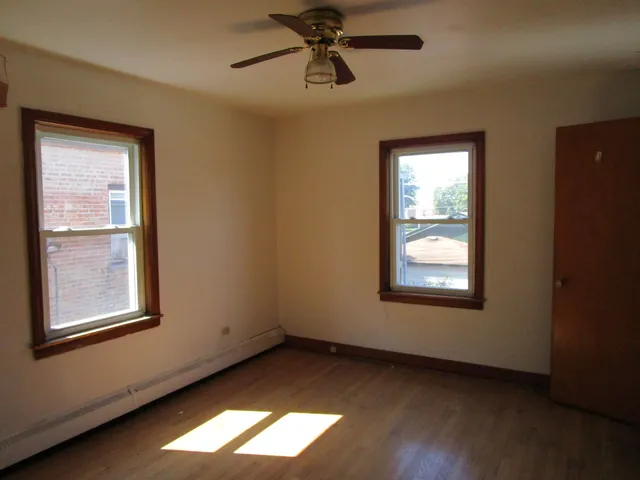 $183,000 | 942 Bellwood Avenue, Bellwood, IL 60104