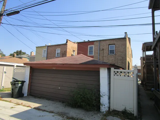 $183,000 | 942 Bellwood Avenue, Bellwood, IL 60104