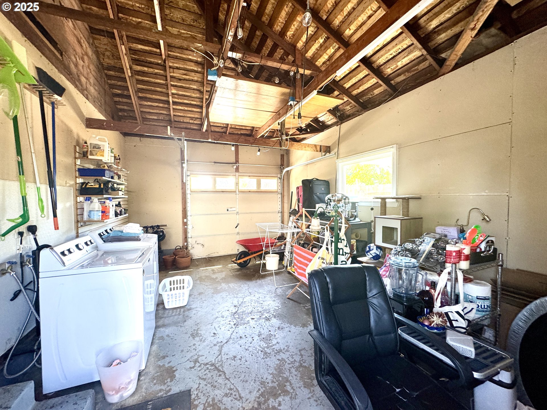 3345 Bell Avenue Eugene, OR 97402 - Photo 11 of 31