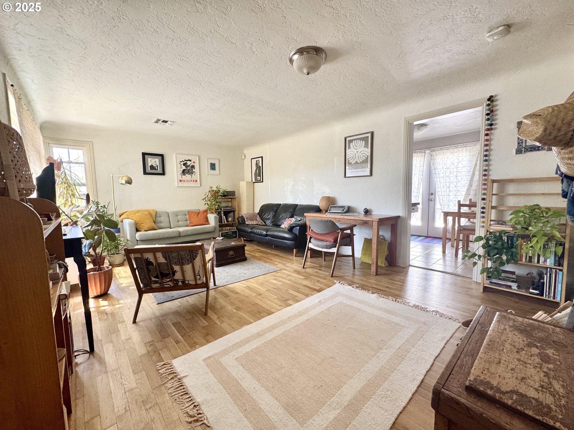 3345 Bell Avenue Eugene, OR 97402 - Photo 3 of 31