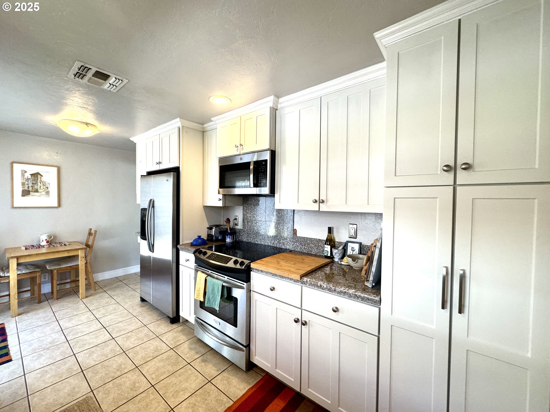 3345 Bell Avenue Eugene, OR 97402 - Photo 9 of 31