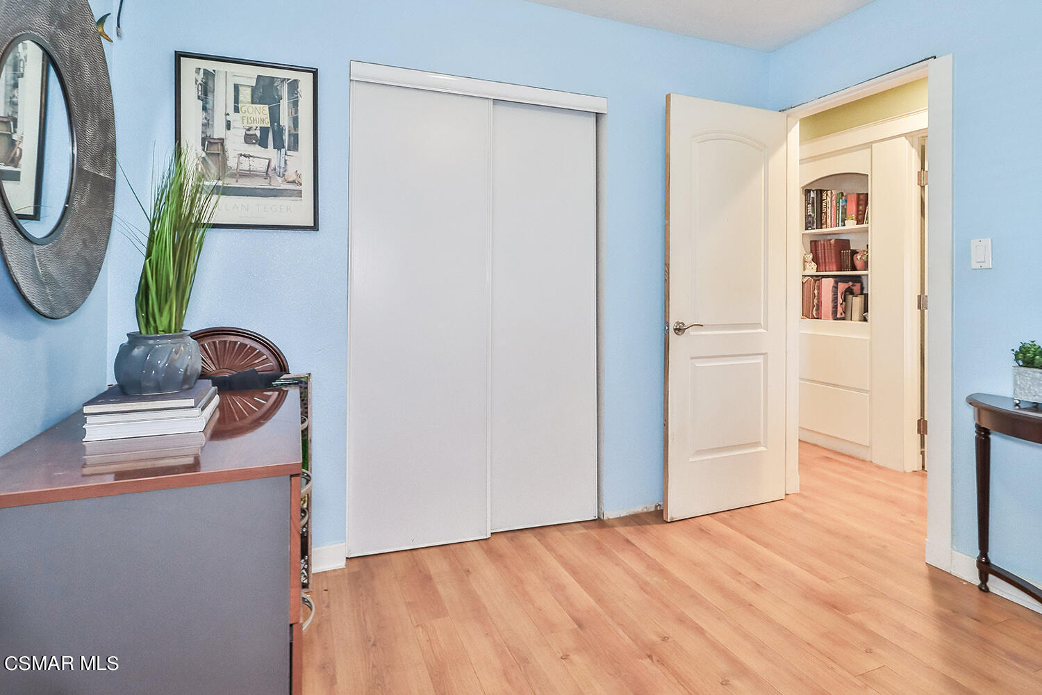 2248 Cutler Street Simi Valley, CA 93065 - Photo 22 of 41 a bedroom with a bed and a window