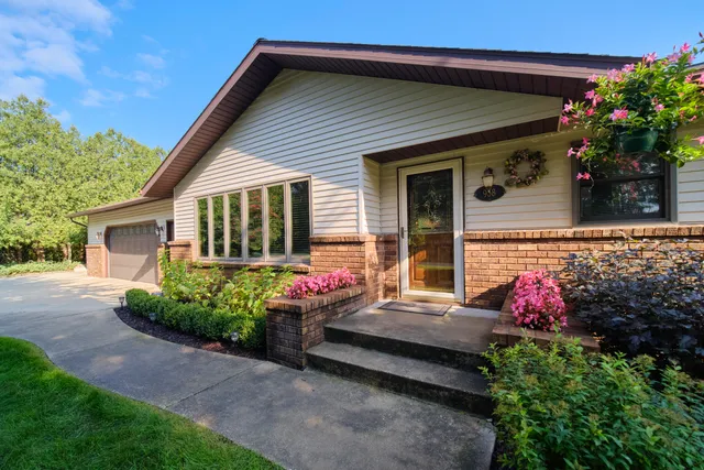 $329,900 | 938 18th Street, Manistee, MI 49660