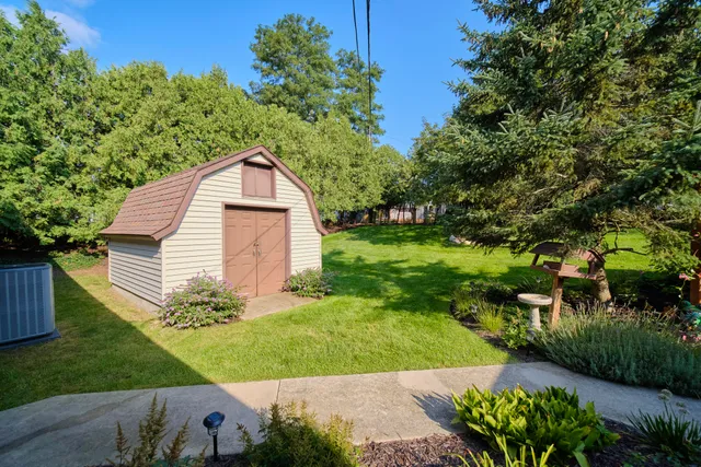 $329,900 | 938 18th Street, Manistee, MI 49660