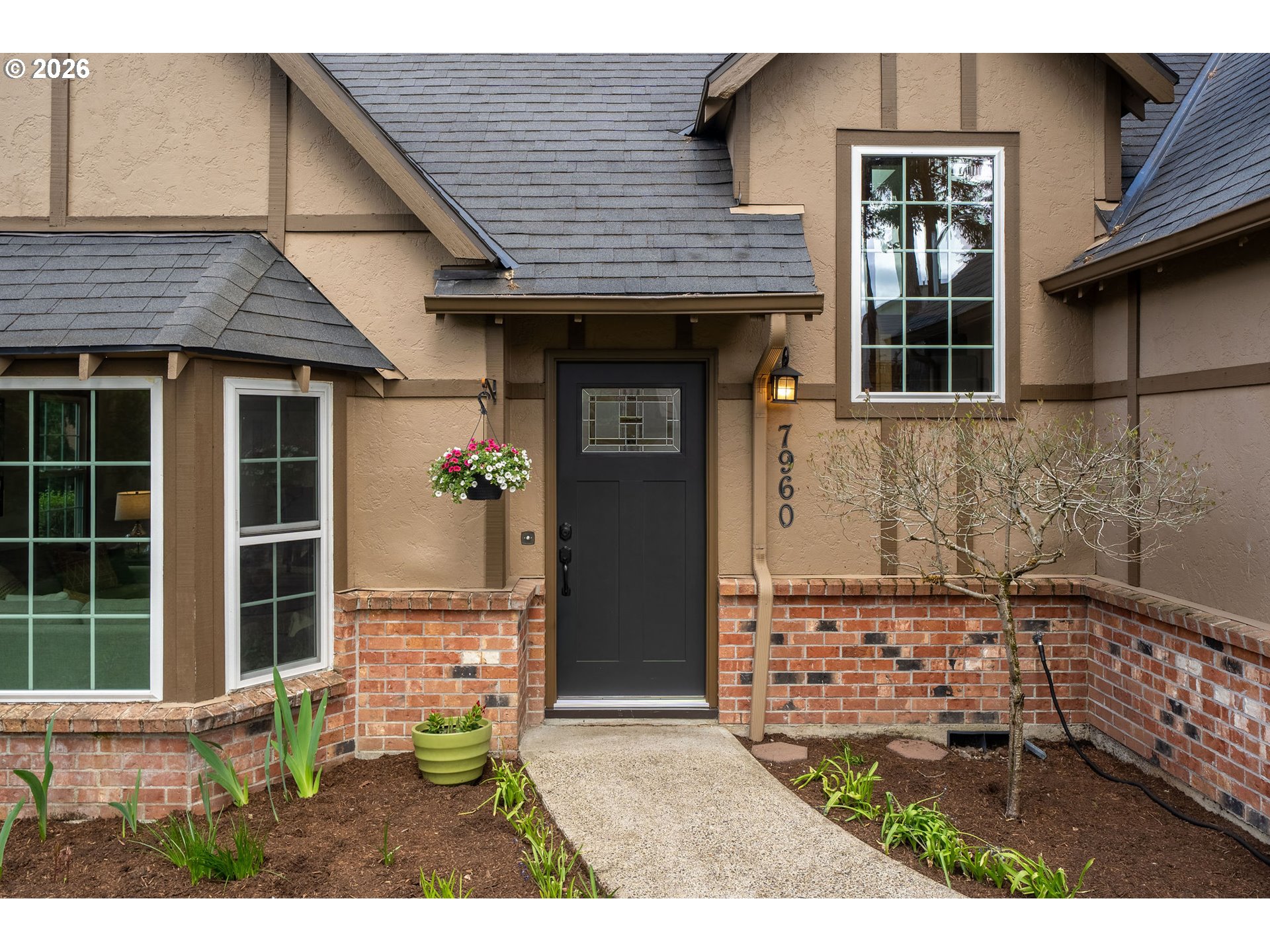 7960 Southwest Barnard Drive Beaverton, OR 97007 - Photo 2 of 41