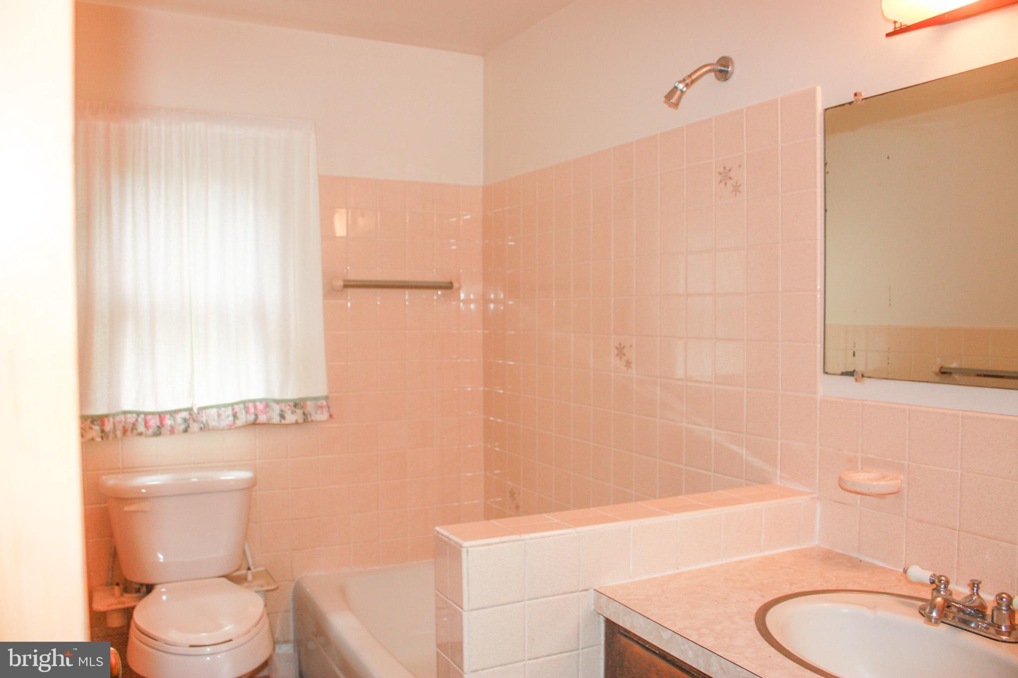 1024 Skymount Road Green Lane, PA 18054 - Photo 9 of 19 Gallery Image 9