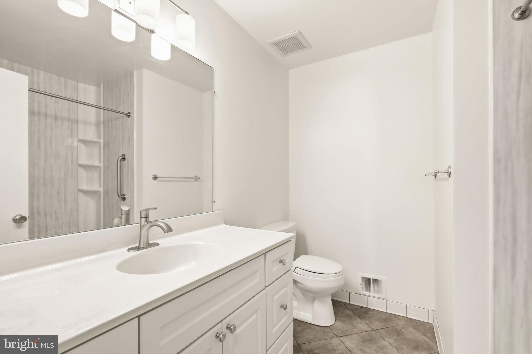 1617 Billman Lane Silver Spring, MD 20902 - Photo 35 of 47 Hall Bathroom