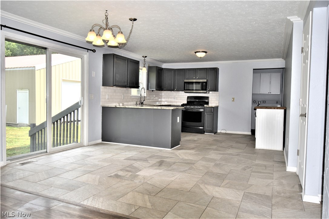4251 Palmyra Road Southwest Warren, OH 44481 - Photo 13 of 28