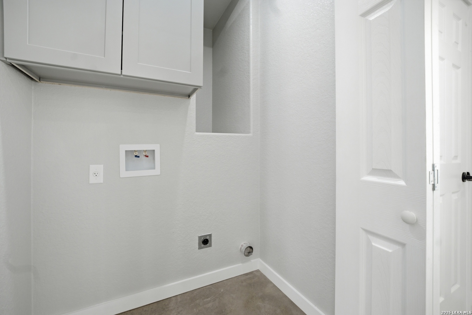 157 Sylas Hayes Loop Pleasanton, TX 78064 - Photo 10 of 32