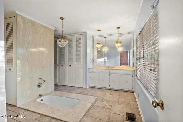 $290,000 | 4545 Meadowhill Drive, Jackson, MS 39206