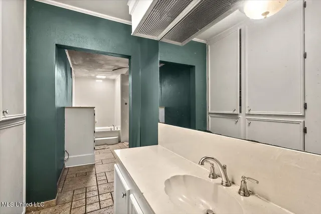 $290,000 | 4545 Meadowhill Drive, Jackson, MS 39206