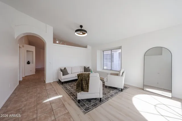 $557,999 | 922 East Blackhawk Drive, Phoenix, AZ 85024