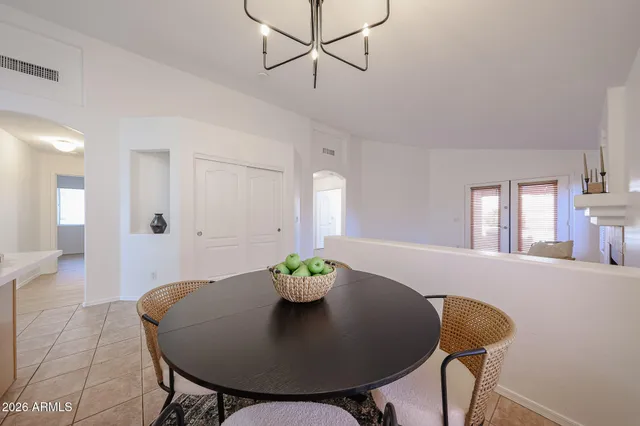 $557,999 | 922 East Blackhawk Drive, Phoenix, AZ 85024