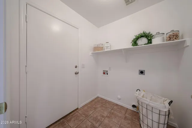 $557,999 | 922 East Blackhawk Drive, Phoenix, AZ 85024