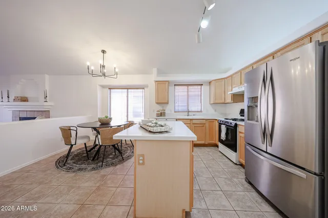 $557,999 | 922 East Blackhawk Drive, Phoenix, AZ 85024