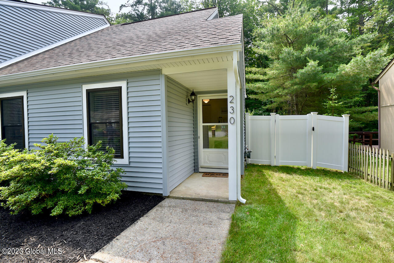 230 Thimbleberry Road Malta, NY 12020 - Photo 4 of 35 4