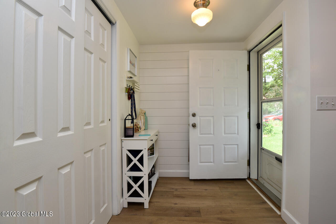 230 Thimbleberry Road Malta, NY 12020 - Photo 5 of 35 5