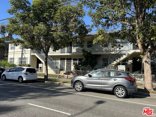 $2,285 | 4300 South Centinela Avenue, Los Angeles, CA 90066