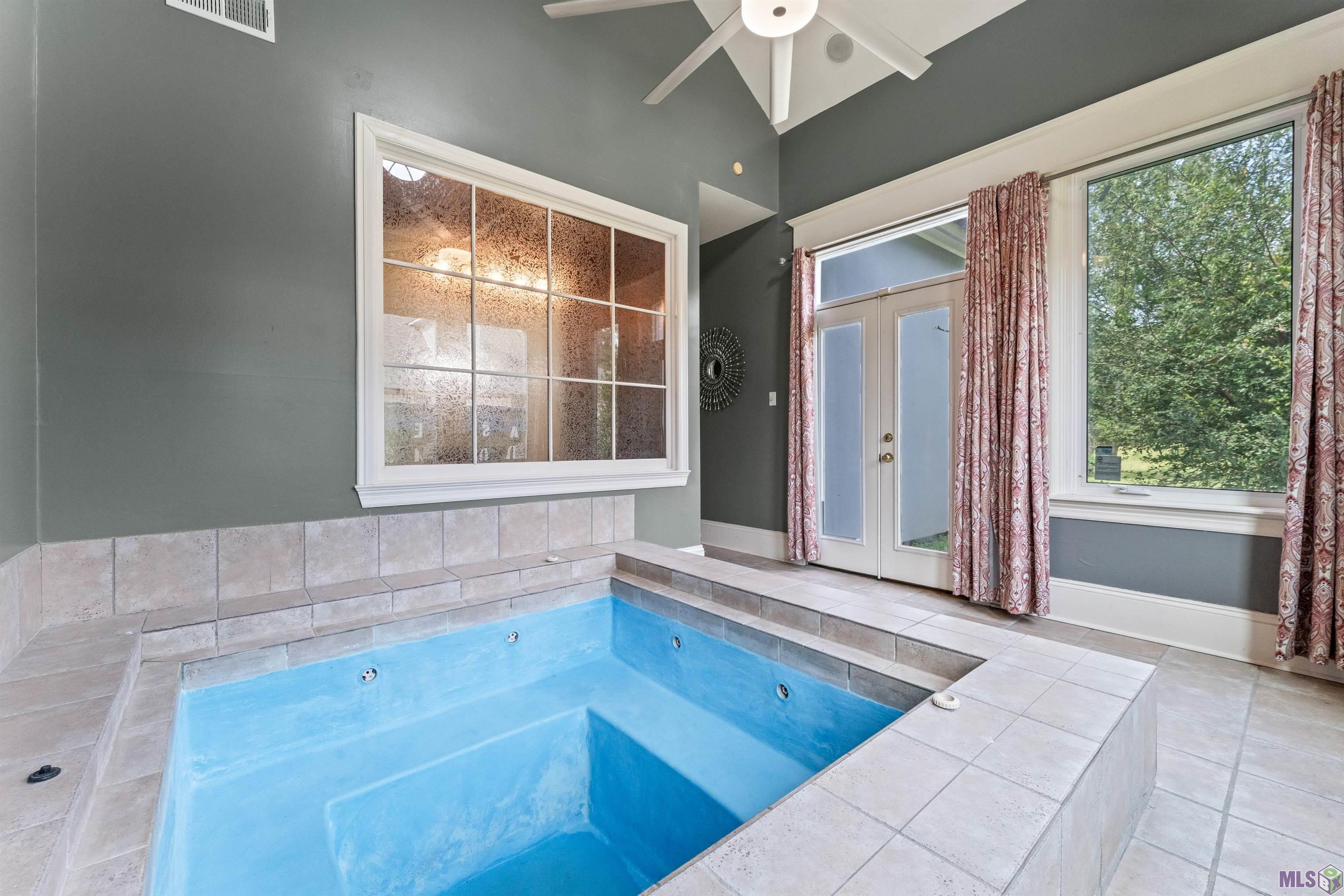 20355 Greenwell Springs Road Greenwell Springs, LA 70739 - Photo 18 of 39 Jaccuzi off Primary Bathroom