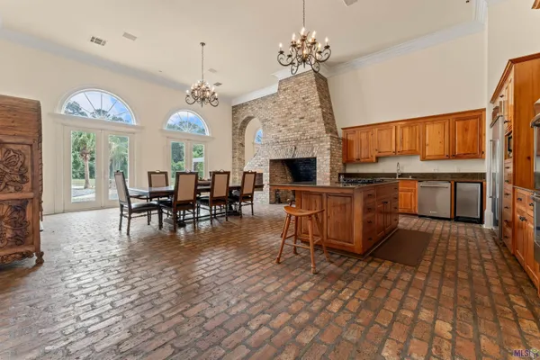 $1,145,000 | 20355 Greenwell Springs Road, Greenwell Springs, LA 70739