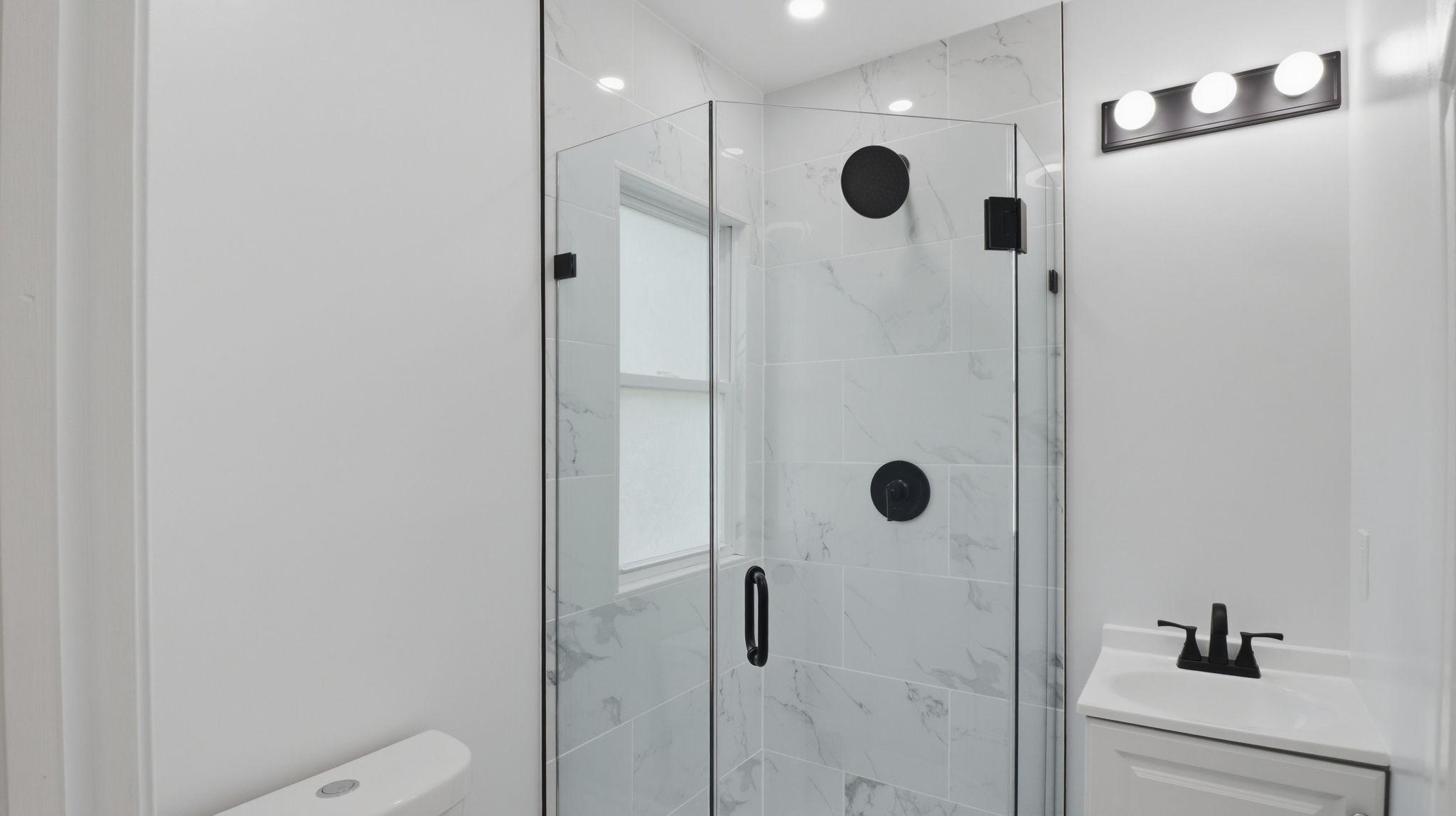 5633 Jamestown Road Hyattsville, MD 20782 - Photo 18 of 47 Master Bathroom