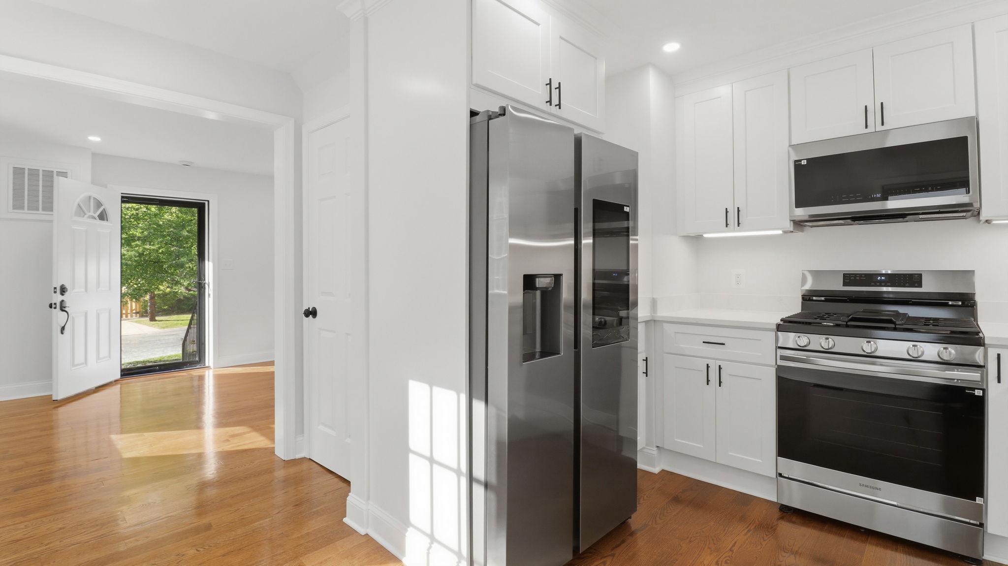 5633 Jamestown Road Hyattsville, MD 20782 - Photo 9 of 47 Kitchen w/ stainless steel appliances