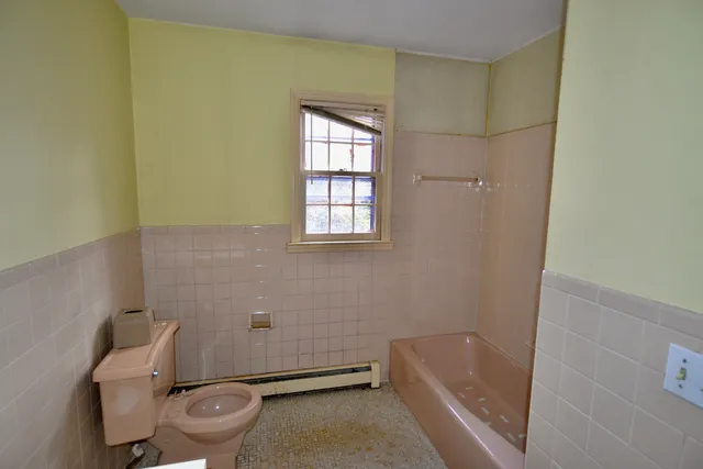 $750,000 | 41 Pepperbush Lane, Fairfield, CT 06824