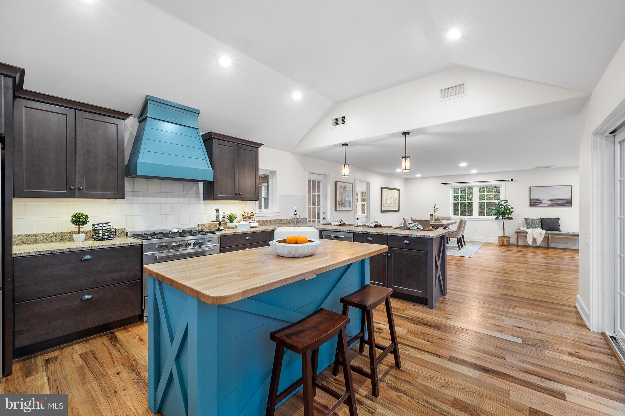 456 General Washington Road Wayne, PA 19087 - Photo 17 of 47 Kitchen open space