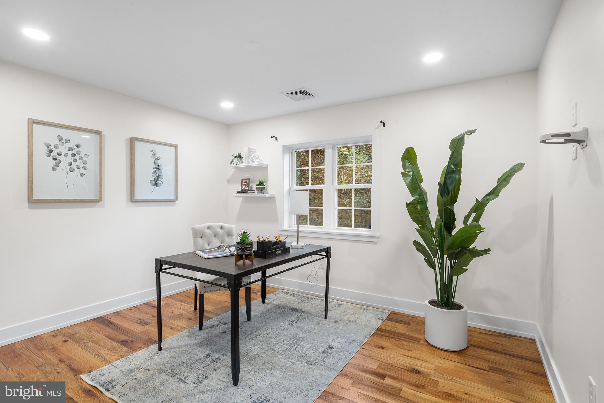 456 General Washington Road Wayne, PA 19087 - Photo 18 of 47 First floor office