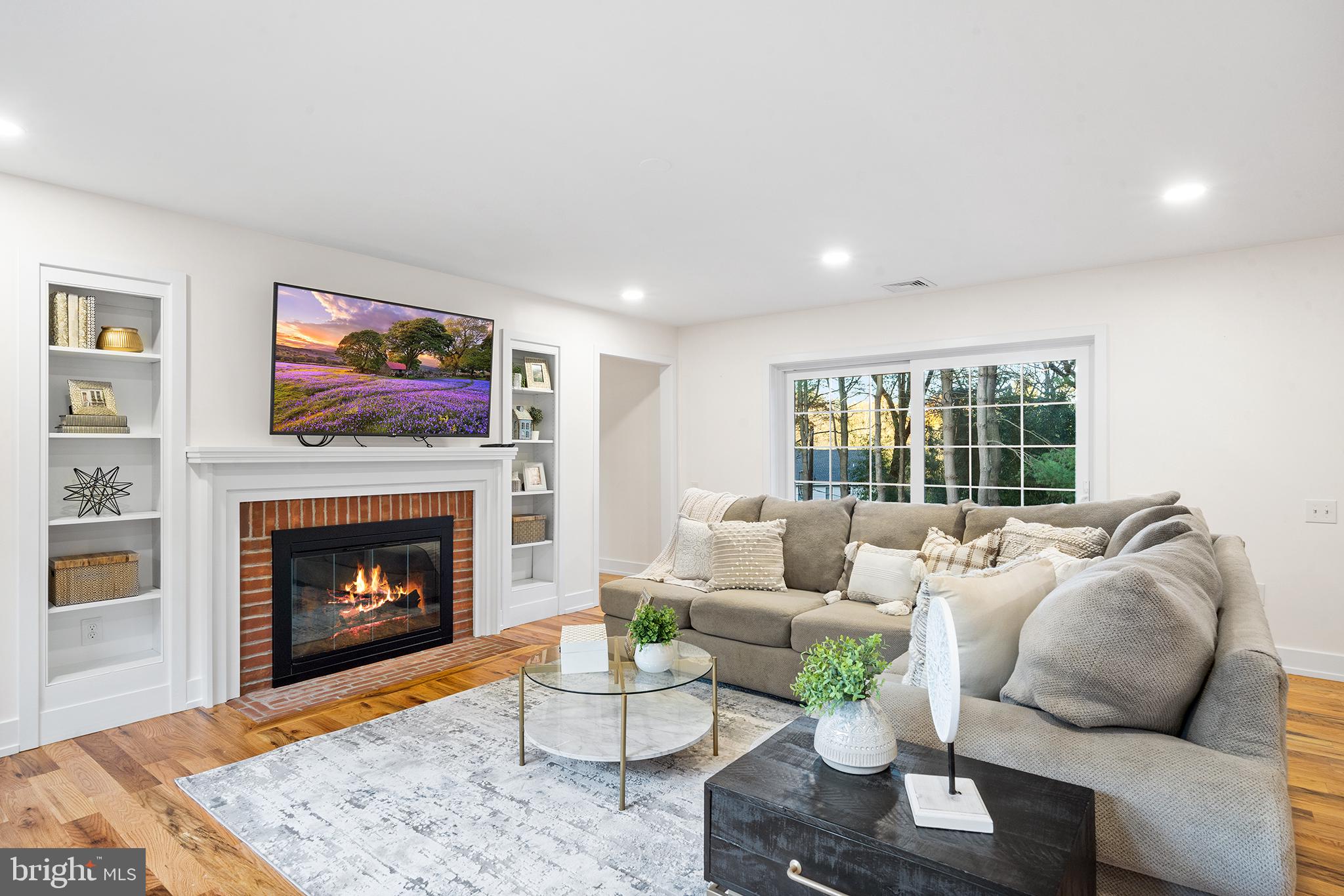 456 General Washington Road Wayne, PA 19087 - Photo 8 of 47 Living room area
