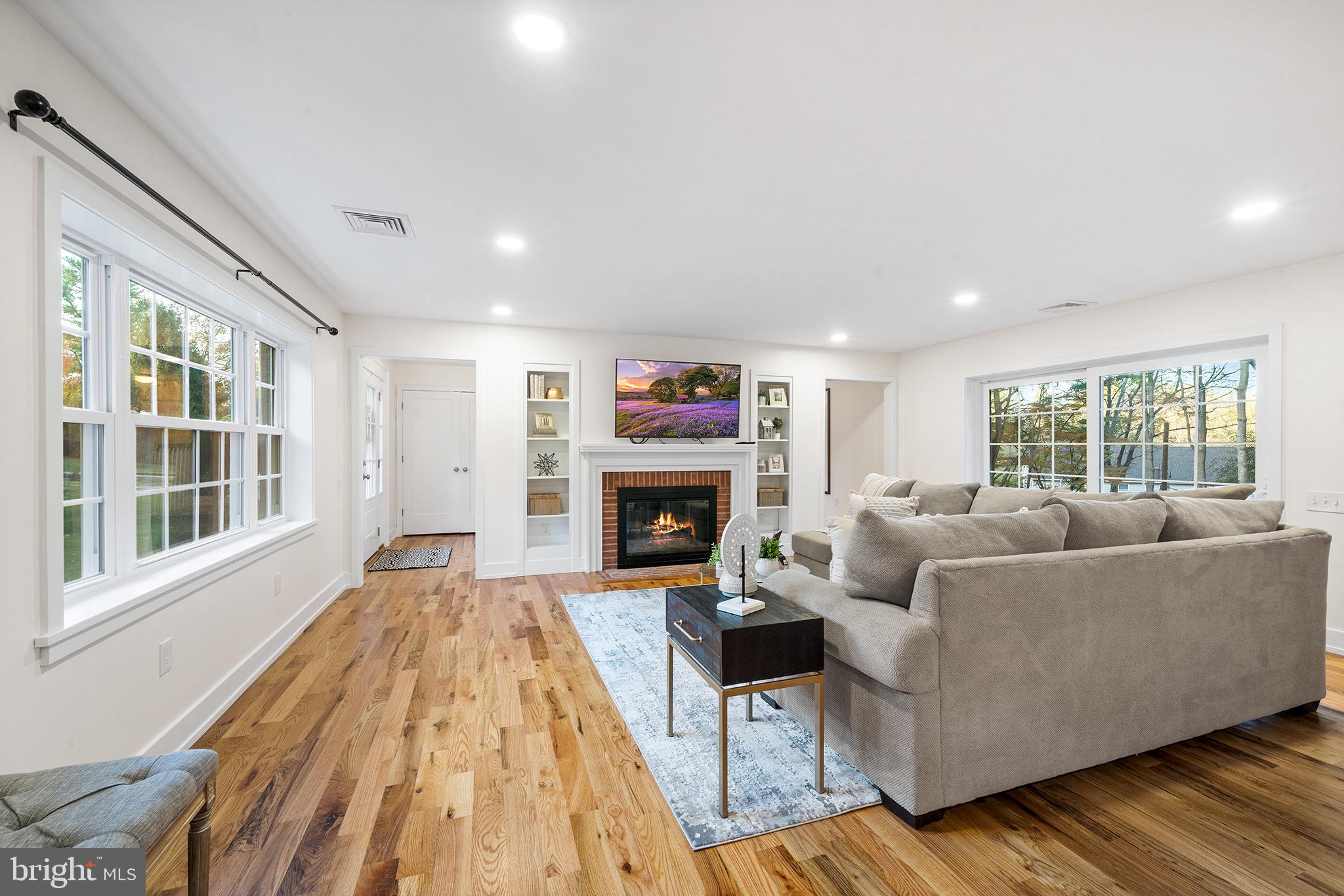456 General Washington Road Wayne, PA 19087 - Photo 10 of 47 Living room area