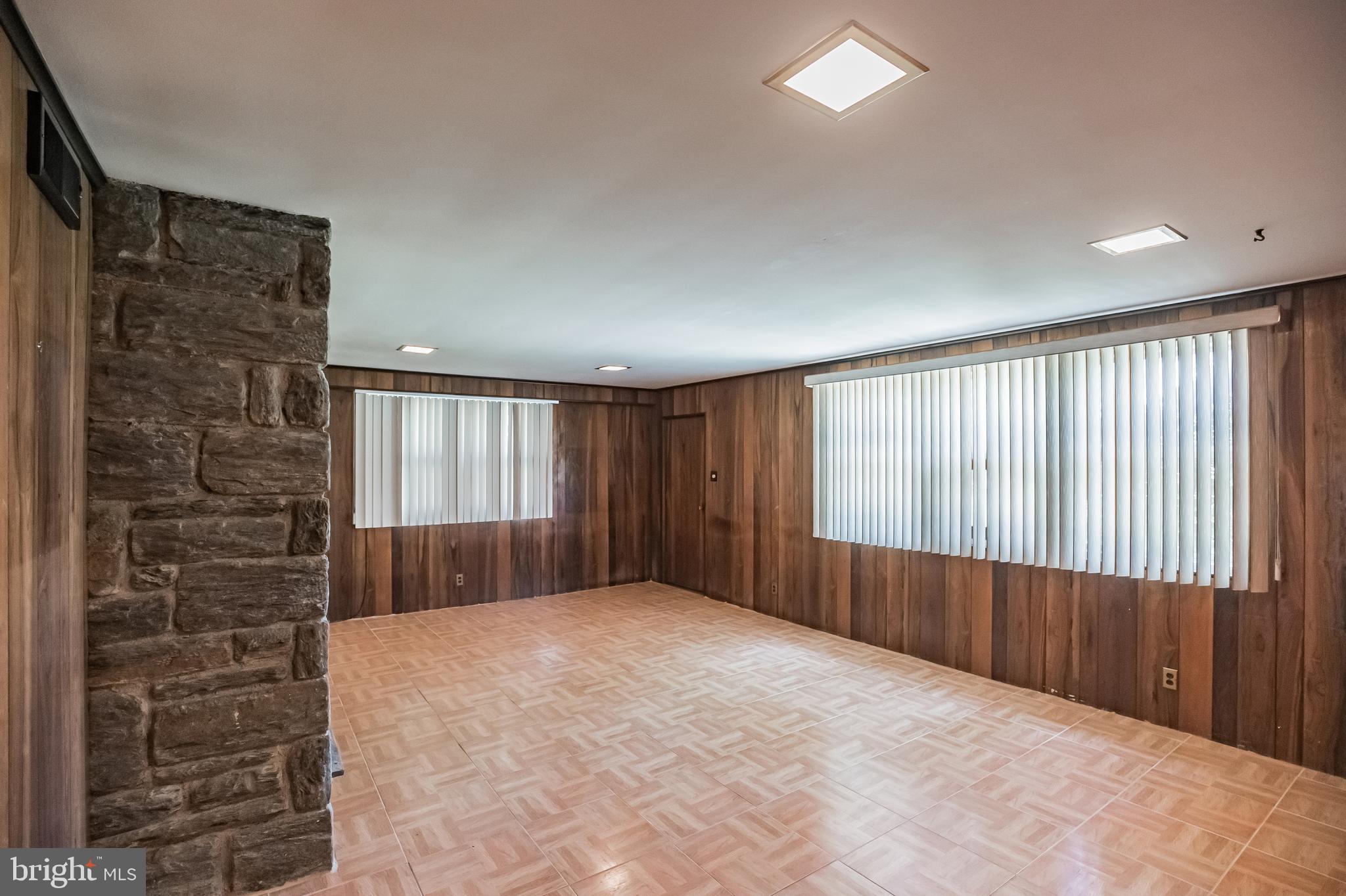 1427 Autumn Road Jenkintown, PA 19046 - Photo 15 of 36 Den #1