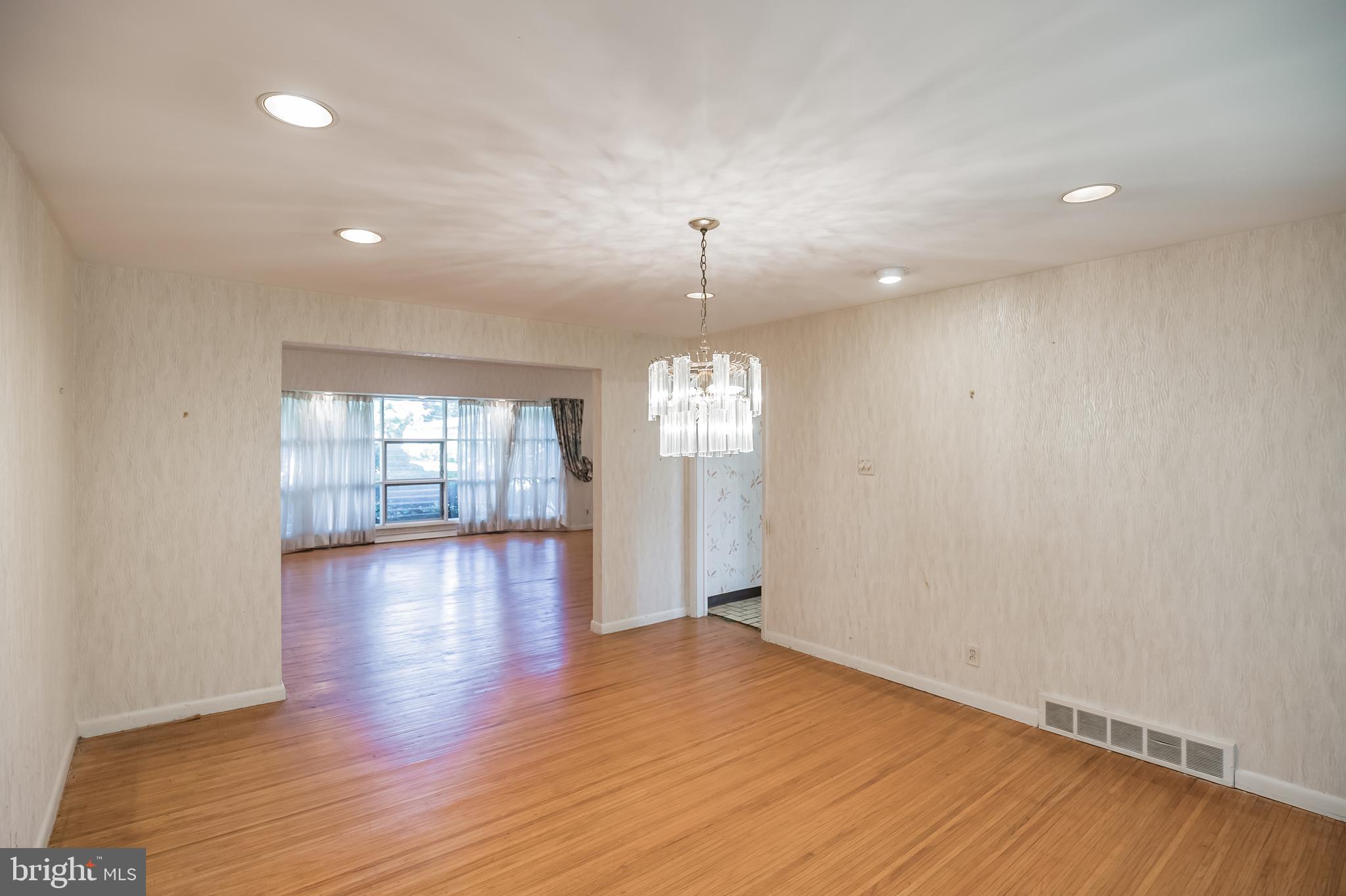 1427 Autumn Road Jenkintown, PA 19046 - Photo 7 of 36 Dining Room/Living Room