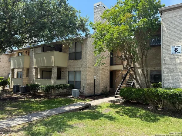 $1,100 | 11843 Braesview, Unit 806, San Antonio, TX 78231